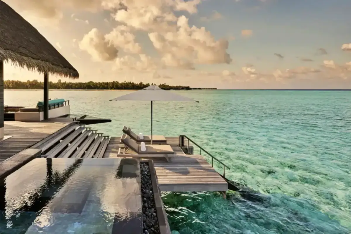Tropical Luxury and Island Serenity Safari Maldives Escape
