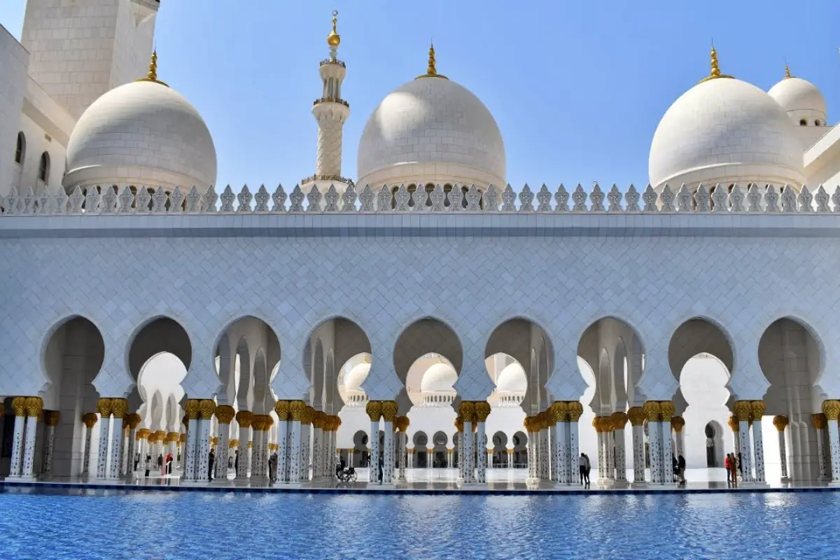Ultimate Dubai and Abu Dhabi Luxury Itinerary